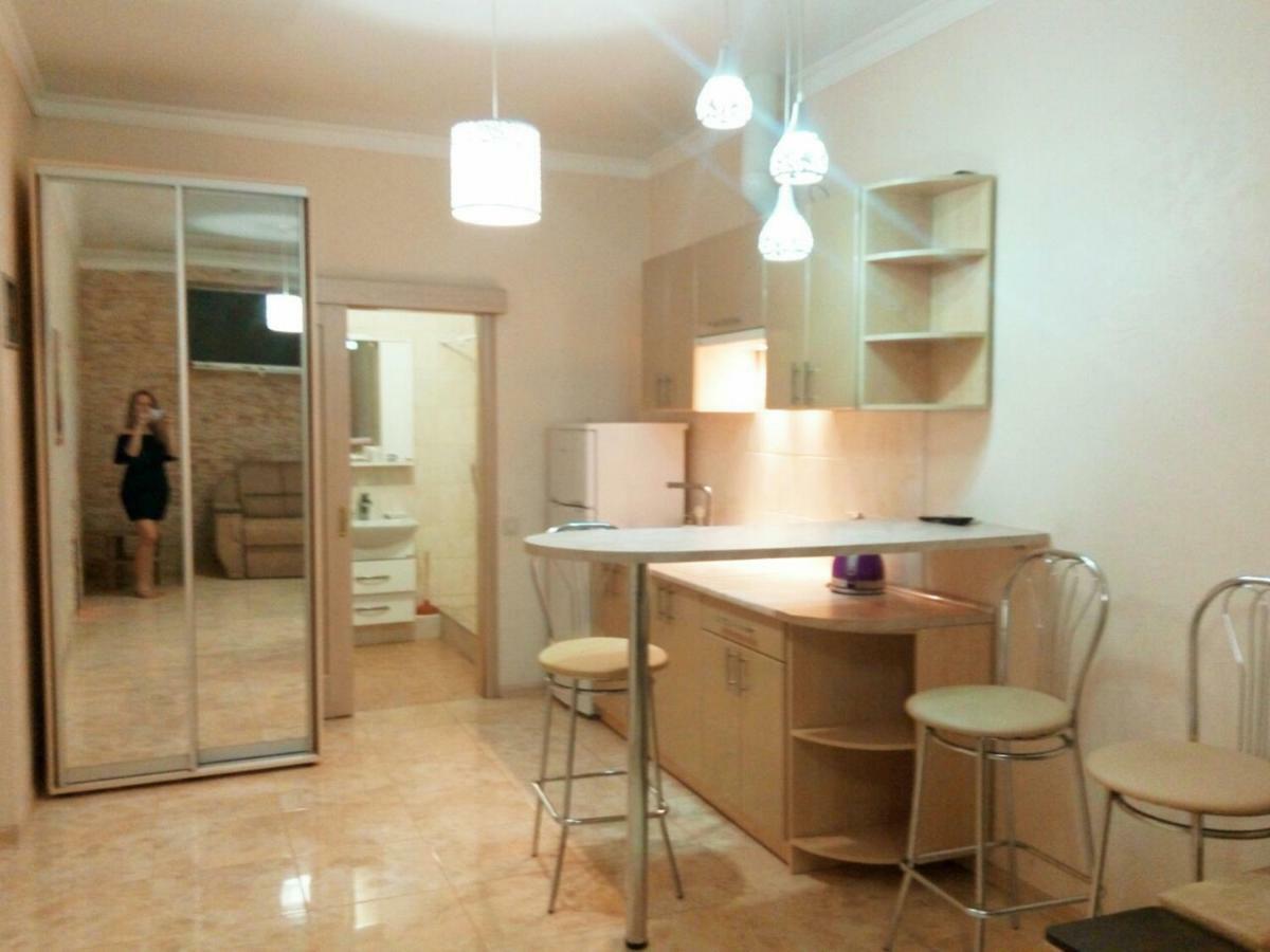 Apartments On Levanevskogo オデッサ エクステリア 写真